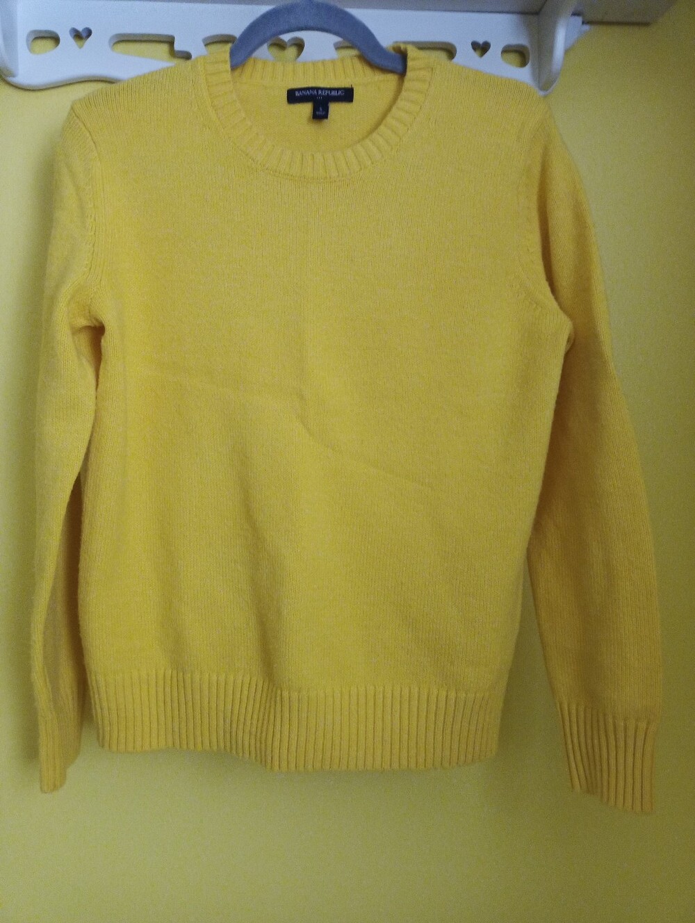 Small Yellow Banana Republic Sweater